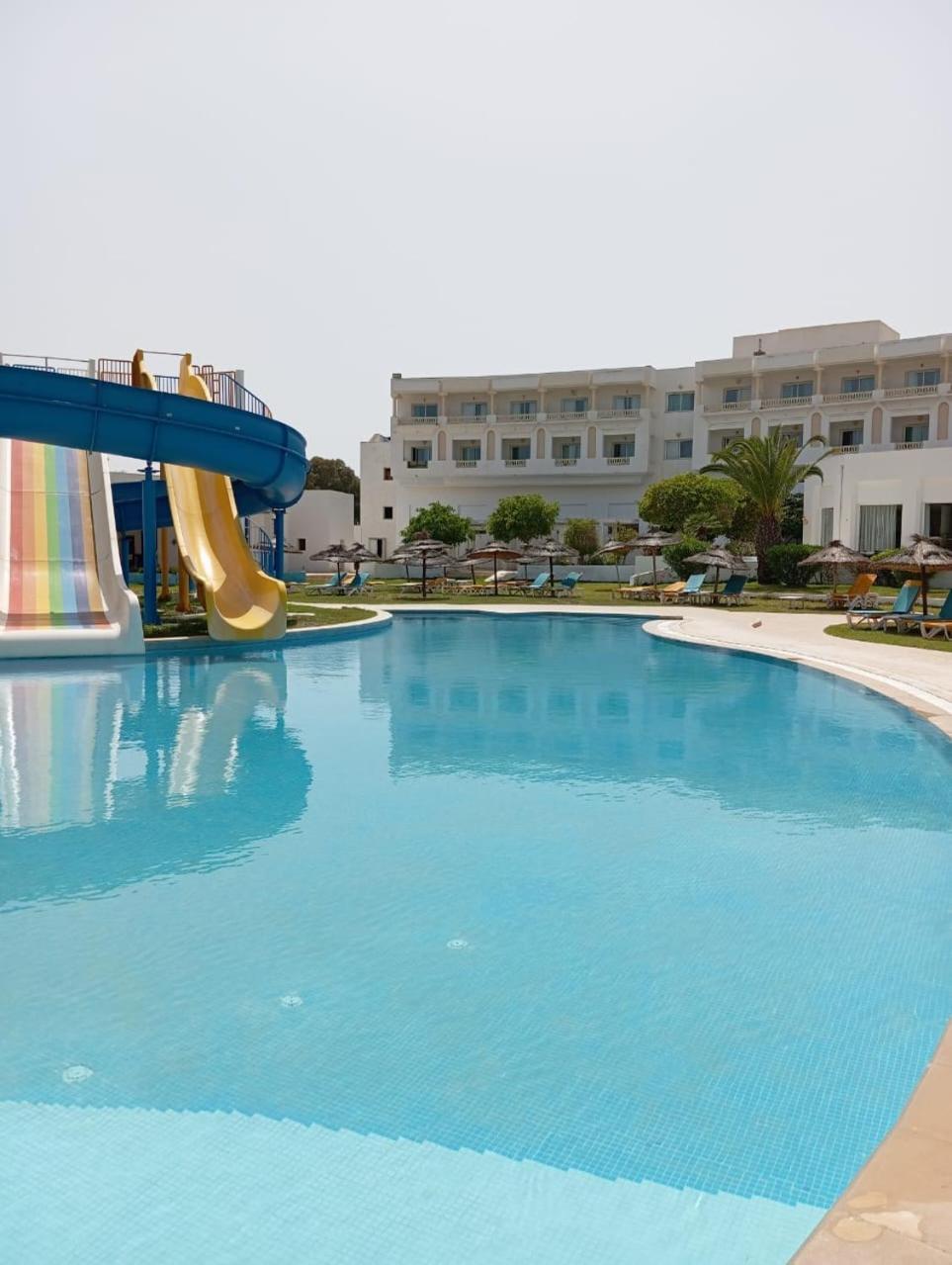 Hotel Imperial Park الحمامات المظهر الخارجي الصورة