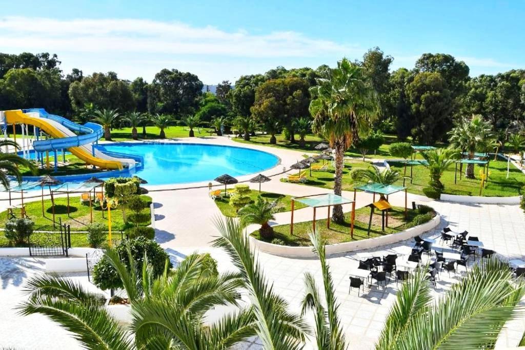 Hotel Imperial Park الحمامات المظهر الخارجي الصورة